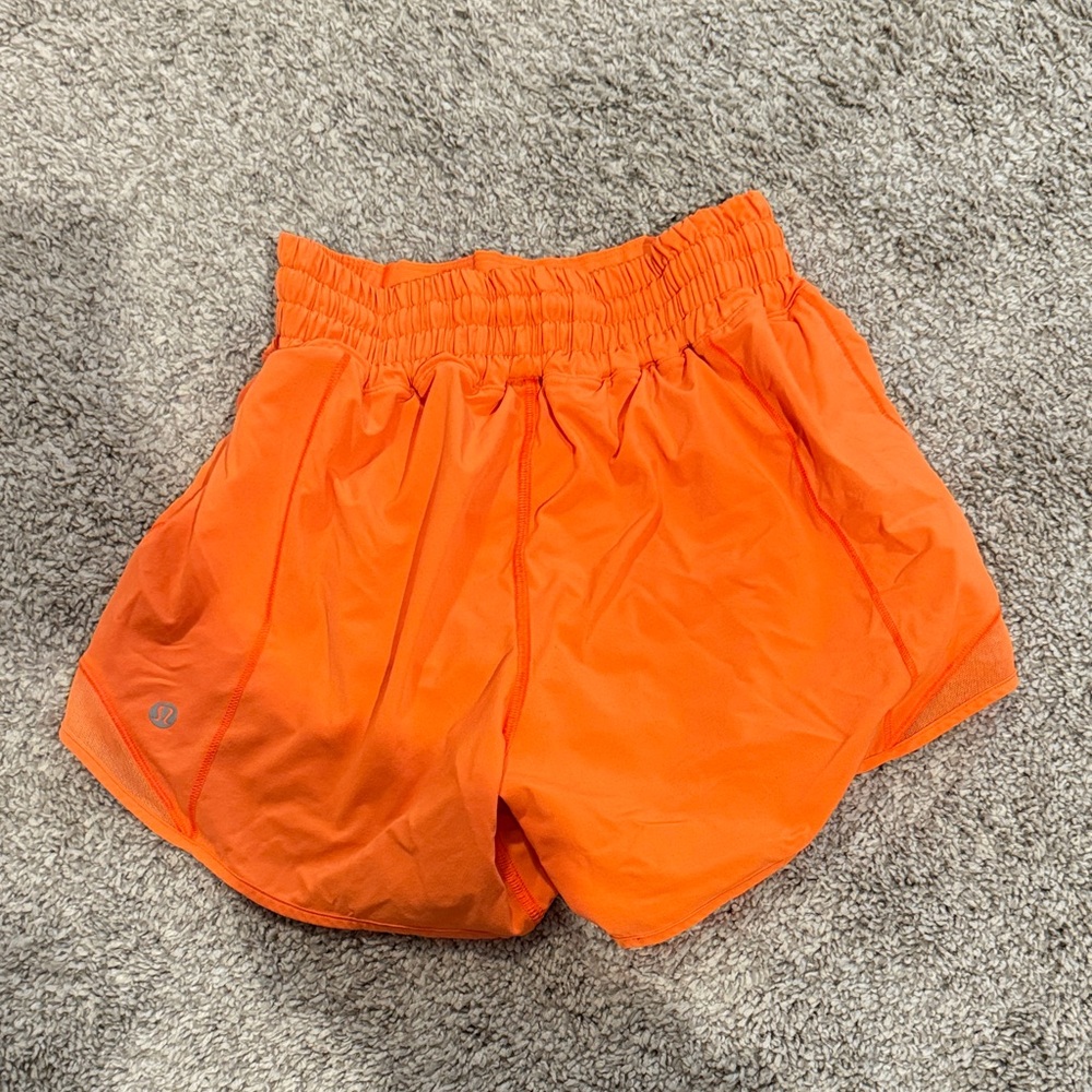 Lululemon Hotty Hot High Rise Short